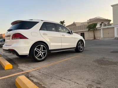 2016 مرسيدس - بنز جي إل إي 400