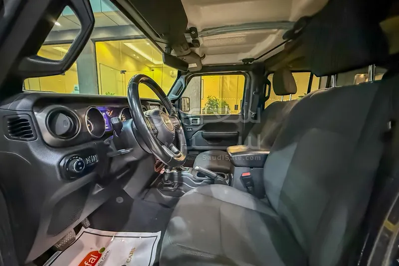 2021 جييب رانجلر سبورت