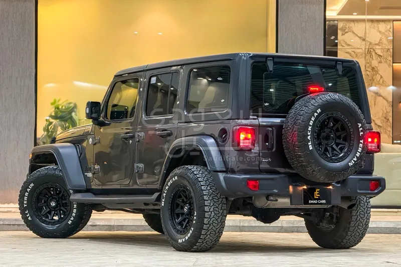 2021 جييب رانجلر سبورت