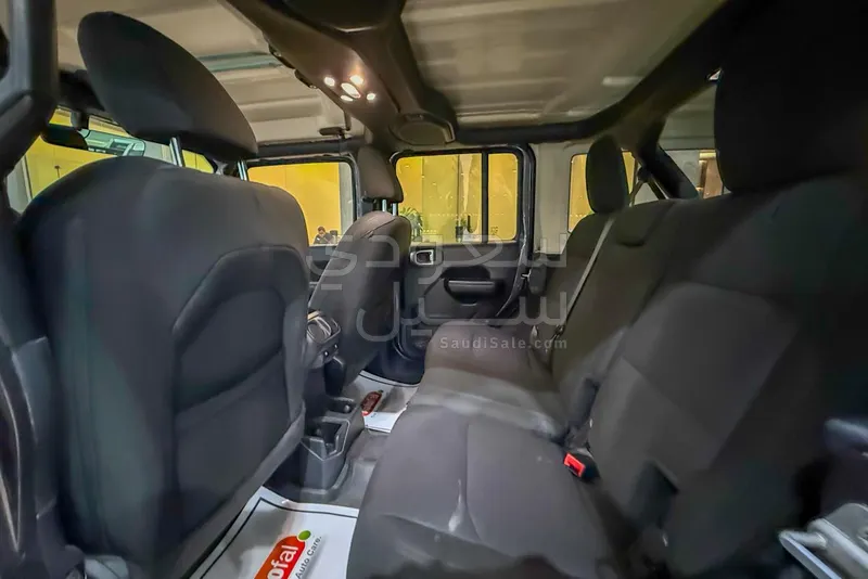 2021 جييب رانجلر سبورت