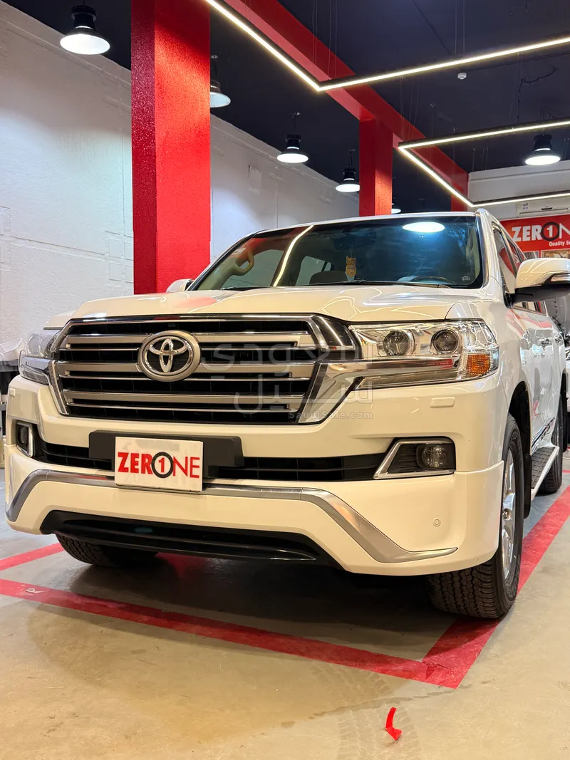 2018 تويوتا لاند كروزر جي اكس ار