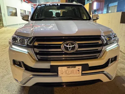 2018 تويوتا لاند كروزر جي اكس ار