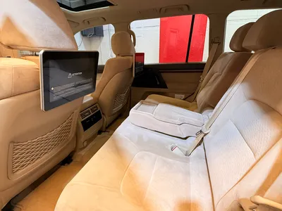 2018 تويوتا لاند كروزر جي اكس ار