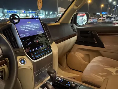 2018 تويوتا لاند كروزر جي اكس ار