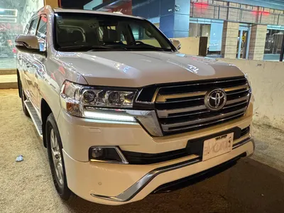 2018 تويوتا لاند كروزر جي اكس ار