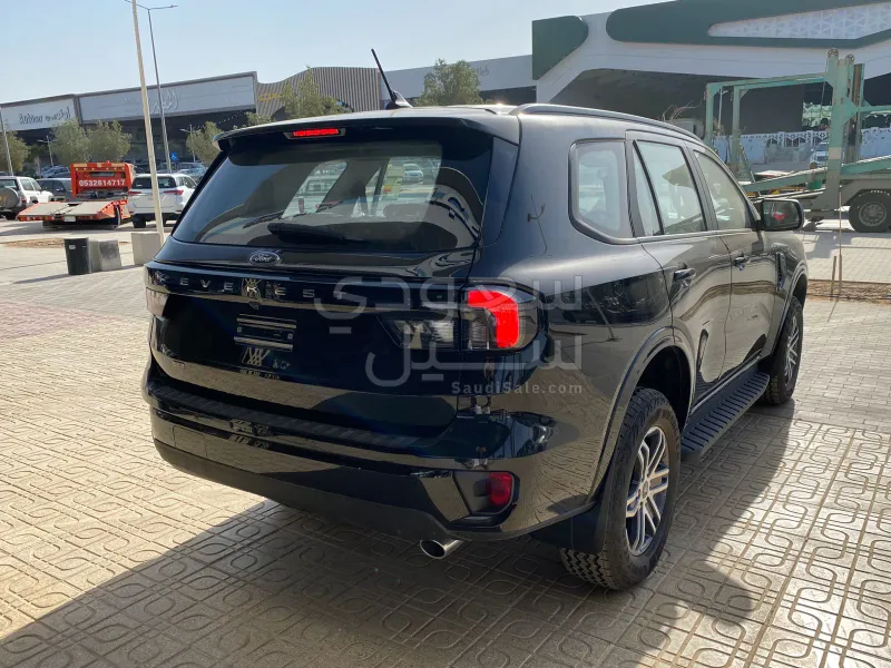 2025 فورد ايفرست