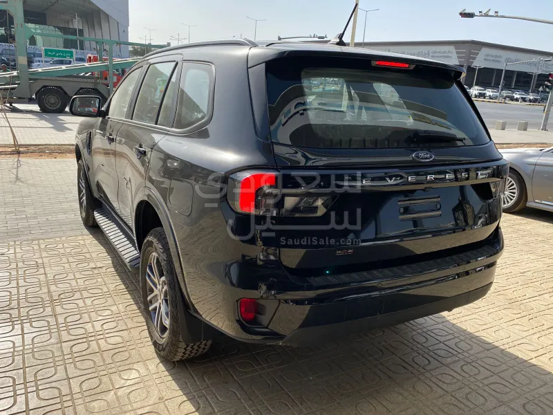 2025 فورد ايفرست