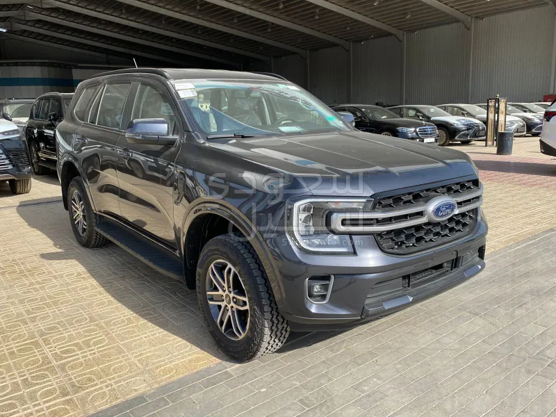 2025 فورد ايفرست