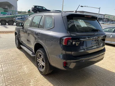 2025 فورد ايفرست