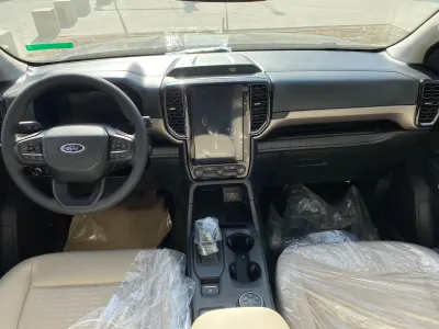 2025 فورد ايفرست