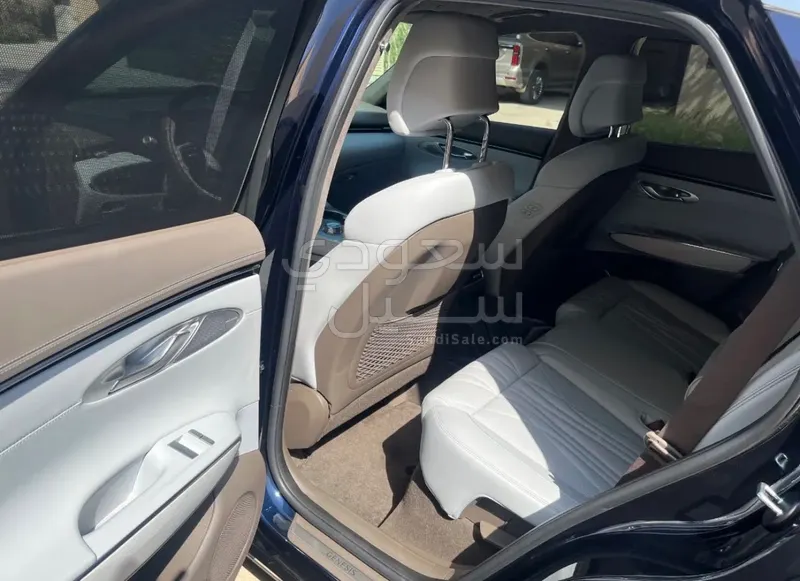 2025 جينيسيس جي في 70