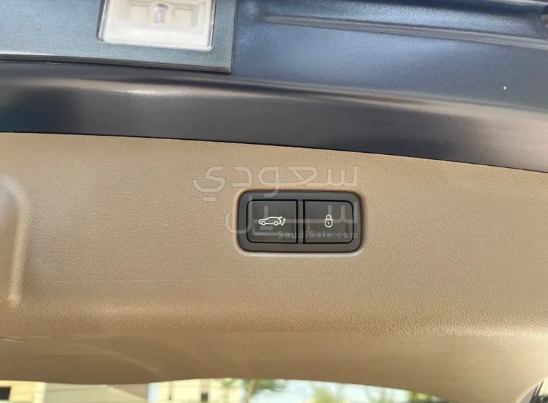 2025 جينيسيس جي في 70