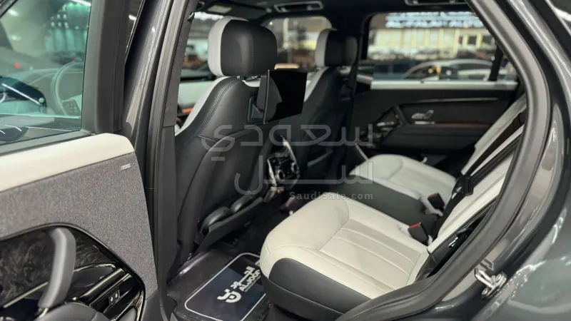 2024 لاند روفر رينج روفر سبورت اوتوبيوجرافي