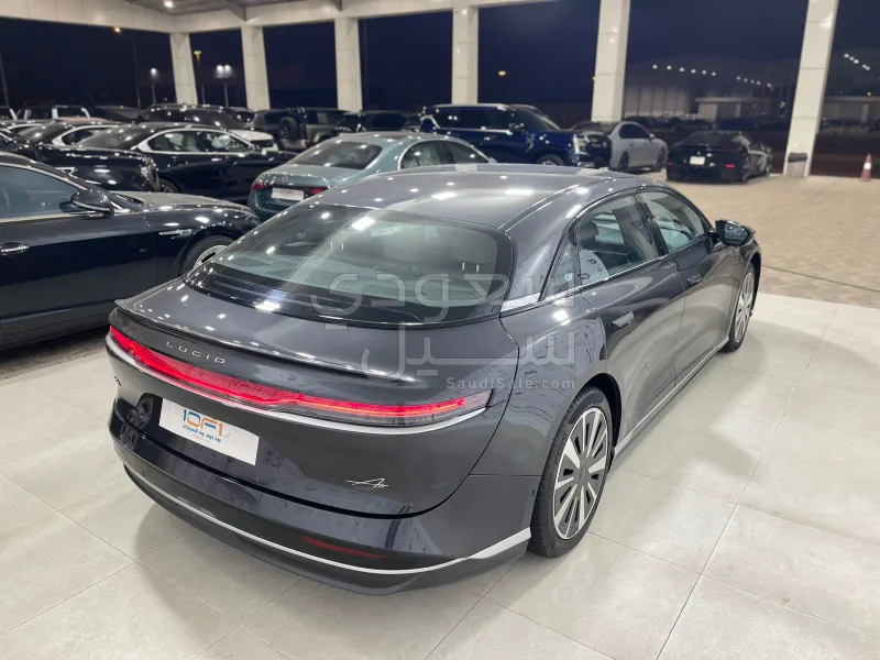 2024 لوسيد اير بيور