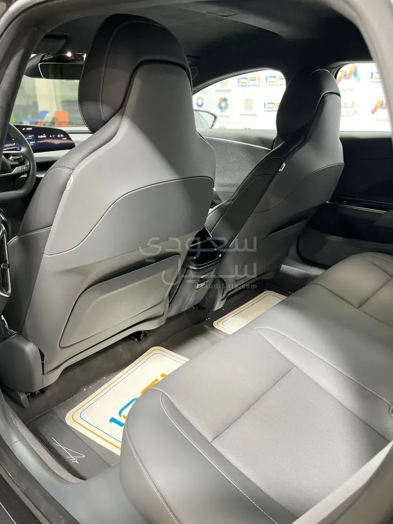 2024 لوسيد اير بيور