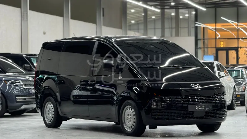 2022 هيونداي ستاريا