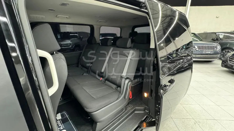 2022 هيونداي ستاريا