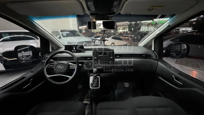 2022 هيونداي ستاريا