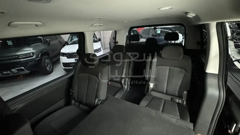 2022 هيونداي ستاريا