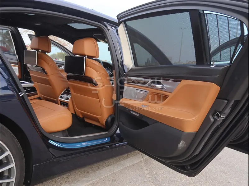 2018 بي ام دبليو الفئة السابعة 750 إل أي