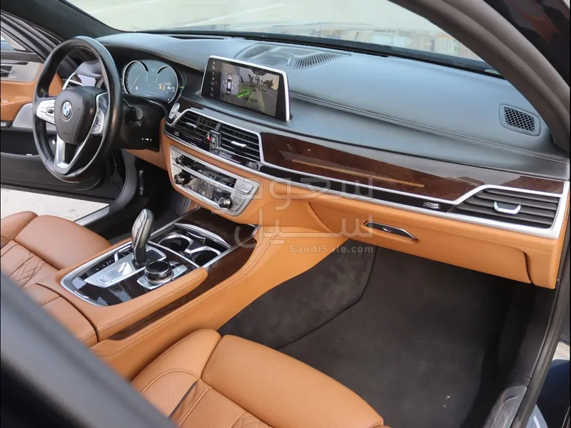 2018 بي ام دبليو الفئة السابعة 750 إل أي