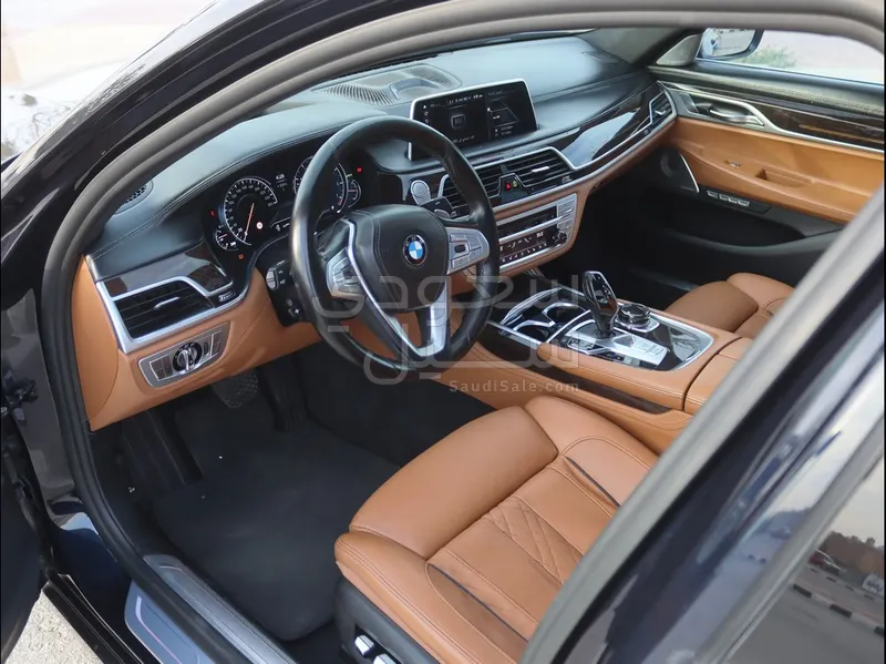 2018 بي ام دبليو الفئة السابعة 750 إل أي