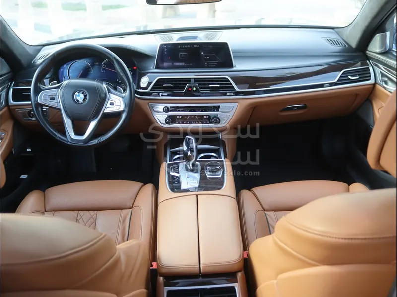 2018 بي ام دبليو الفئة السابعة 750 إل أي