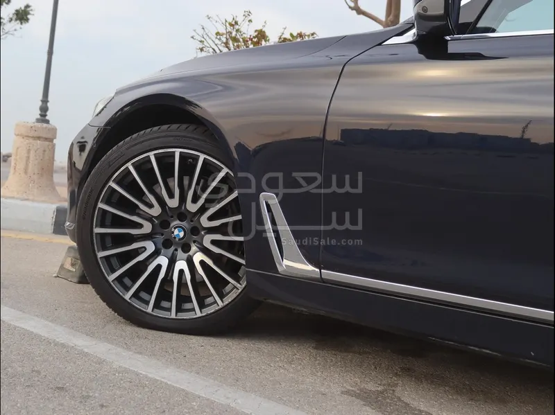 2018 بي ام دبليو الفئة السابعة 750 إل أي