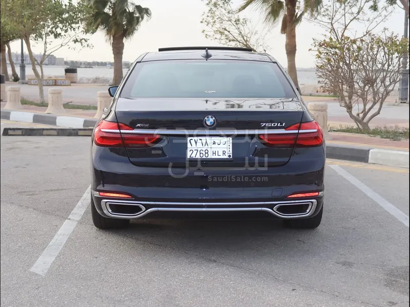 2018 بي ام دبليو الفئة السابعة 750 إل أي