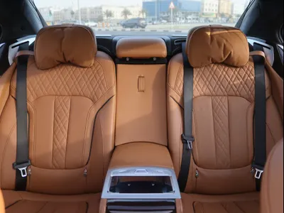 2018 بي ام دبليو الفئة السابعة 750 إل أي