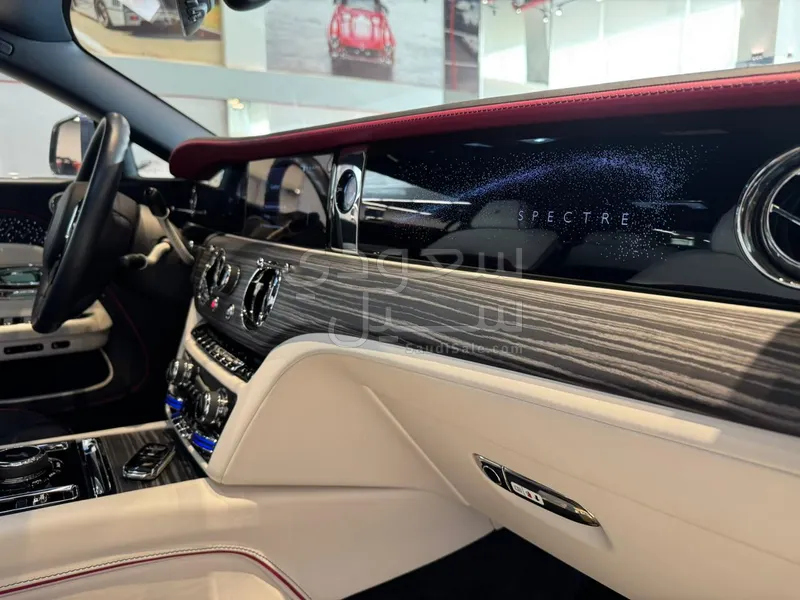 2024 رولز رويس سبيكتر