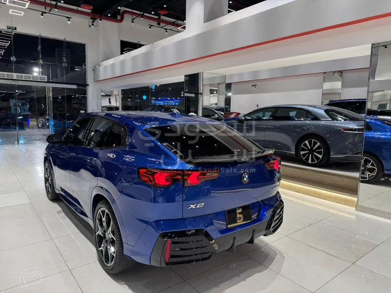 2025 بي ام دبليو الفئة اكس 2