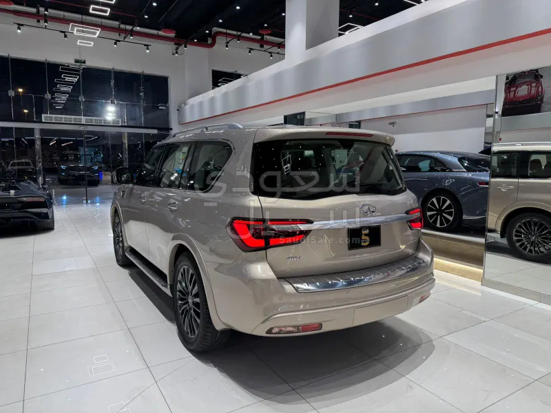 2022 انفينيتي كيو اكس 80