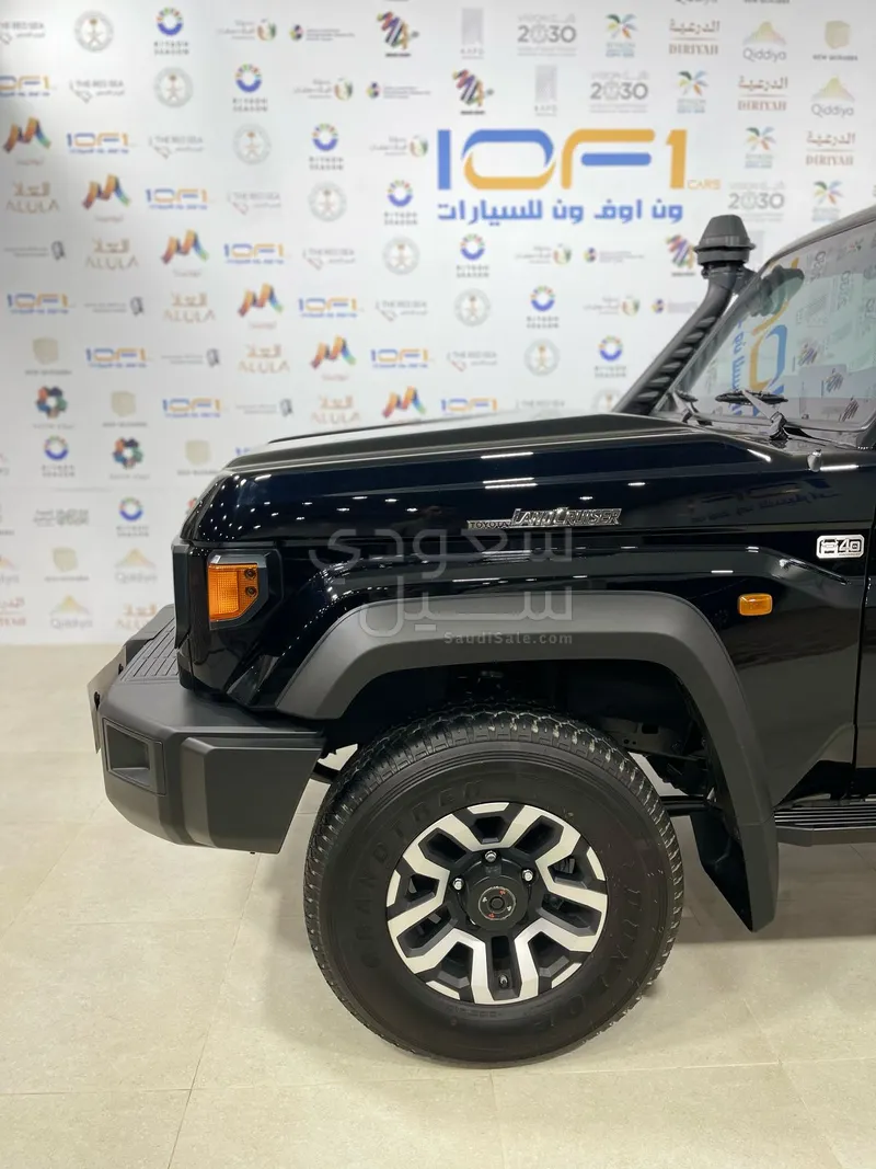 2025 تويوتا لاند كروزر ربع ال اكس