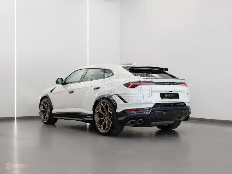 2023 لمبرجيني اوروس بيرفورمانتي