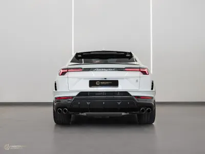 2023 لمبرجيني اوروس بيرفورمانتي