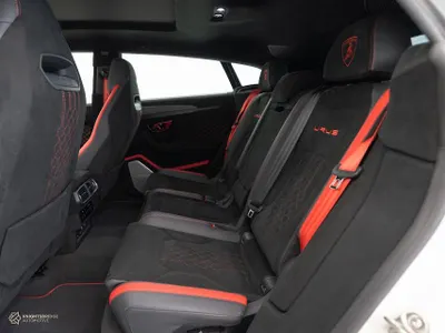 2023 لمبرجيني اوروس بيرفورمانتي