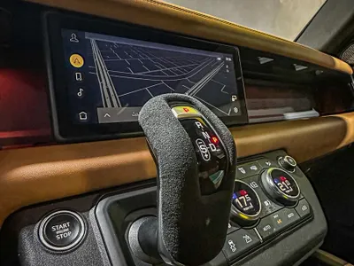 2021 لاند روفر ديفيندر 90