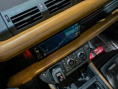 2021 لاند روفر ديفيندر 90