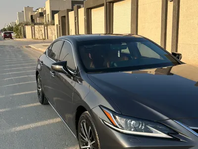 2024 لكزس إي إس 350