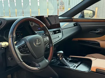 2024 لكزس إي إس 350