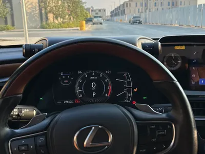 2024 لكزس إي إس 350