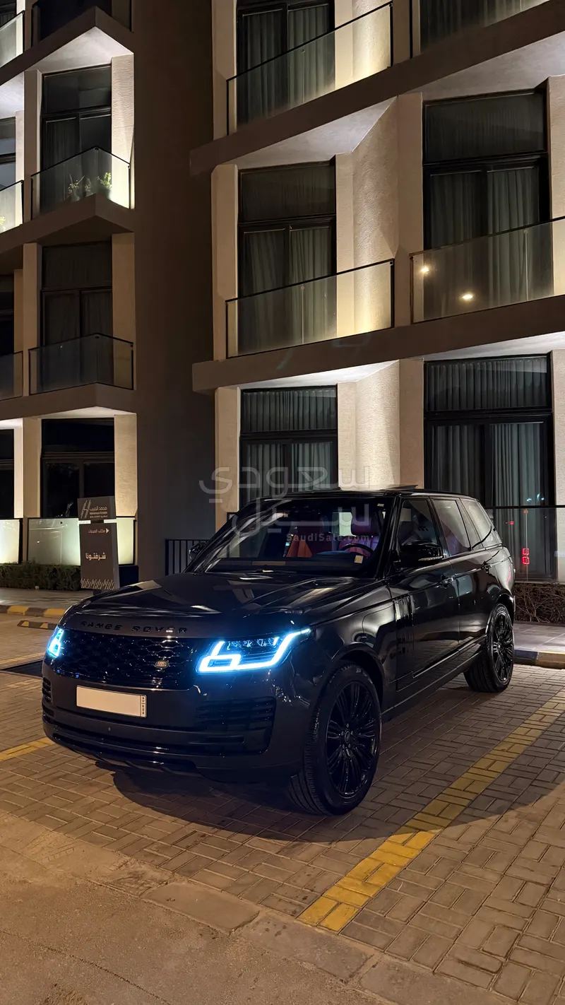 2017 لاند روفر رينج روفر فوج سوبر تشارج