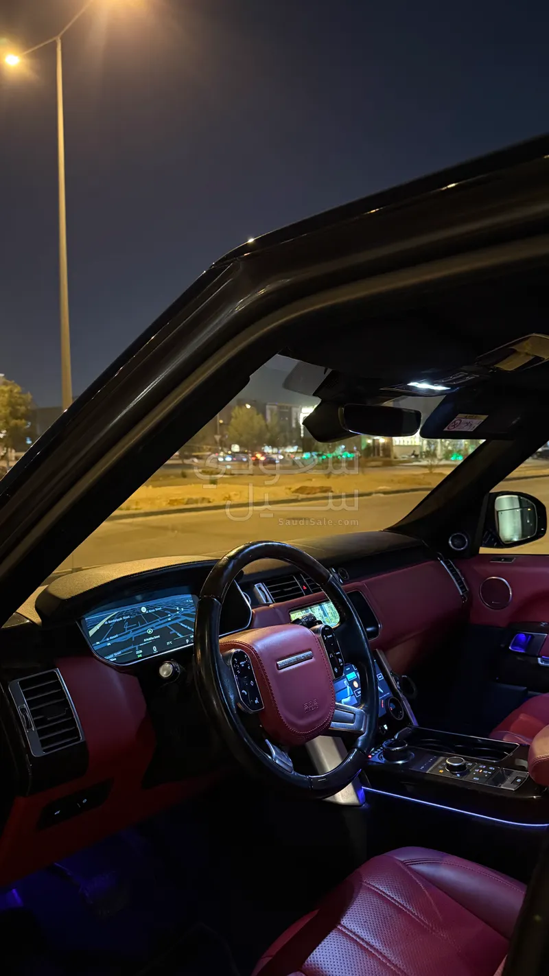 2017 لاند روفر رينج روفر فوج سوبر تشارج