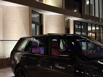 2017 لاند روفر رينج روفر فوج سوبر تشارج