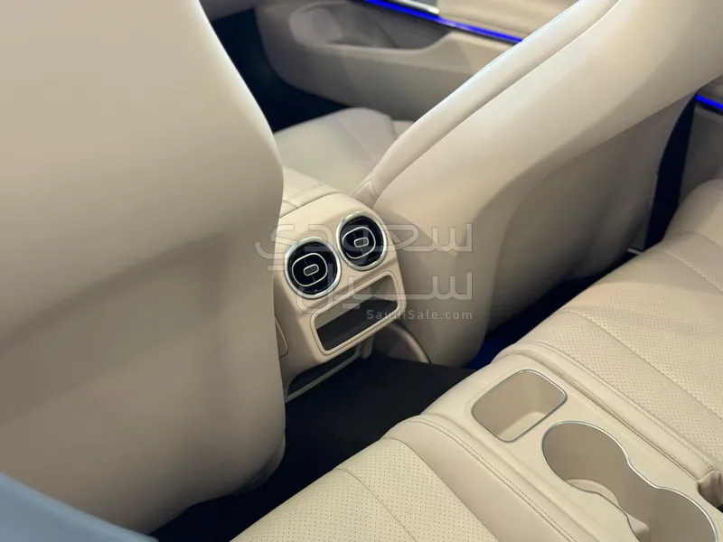 2025 مرسيدس - بنز سي إل إي 300