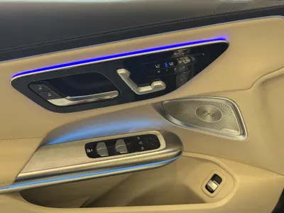 2025 مرسيدس - بنز سي إل إي 300