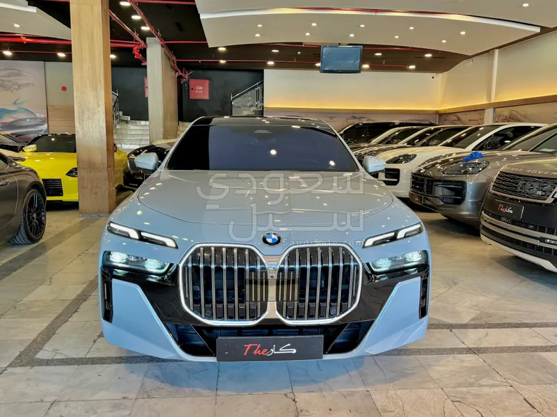 2024 بي ام دبليو الفئة السابعة 735أي