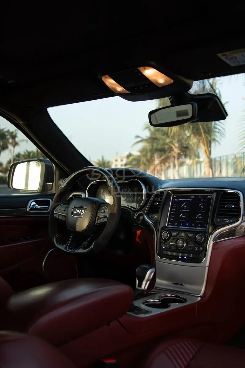 2018 جييب جراند شيروكي تراك هوك