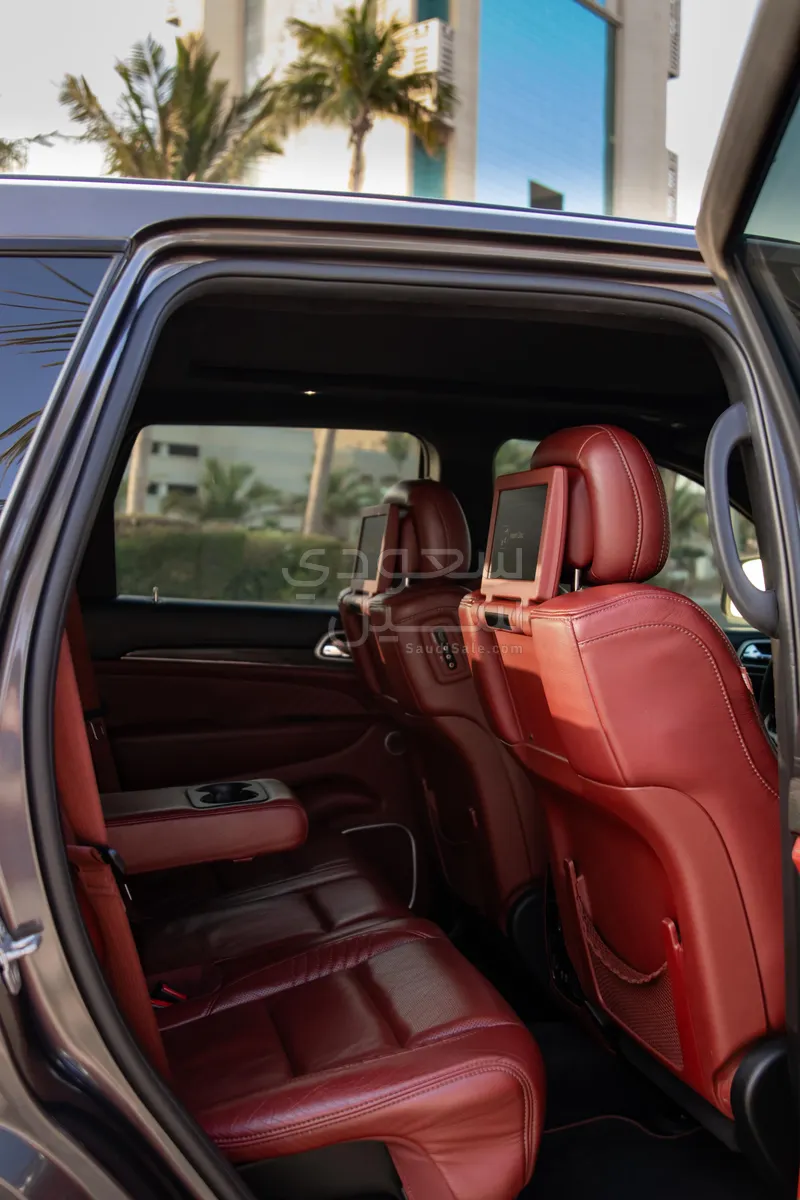 2018 جييب جراند شيروكي تراك هوك